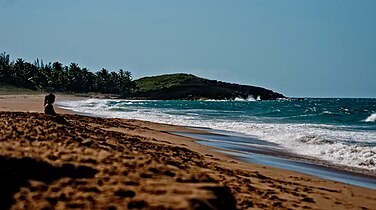 Hallows Beach in Islote