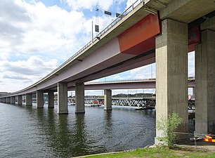 Brofästet på Lidingösidan.