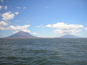 オメテペ島（コンセプシオン山とマデラス山）