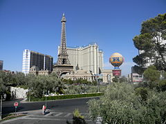 Réplica en el Hotel Paris Las Vegas, Nevada, (Estados Unidos) (165 m; año 1997)