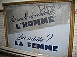 Ancienne publicité dans le métro : Qui roule en voiture ? L'homme Qui achète ? La femme