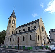 圣伯多禄教堂（法语：Église Saint-Pierre de Bondy）