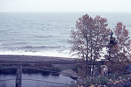 La mer, pluie battante et vents fous, chemin des Coudriers