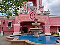 Front of the Casa Bonita, with a fountain