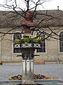L'Helvétia (renommée Liberté), bronze de Gustave Courbet « offert par l'artiste aux communes de La Tour-de-Peilz et de Martigny, en remerciement à la Suisse pour son accueil »[6]
