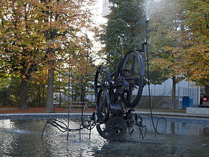 Fontaine Jean Tinguely, dédiée au coureur automobile Jo Siffert, au Parc des Grands Places à Fribourg