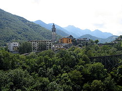 Le pays d'Intragna à l'embouchure de la vallée Onsernone dans les Centovalli.