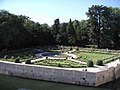 Vue du jardin Catherine de Médicis depuis le château de chenonceau