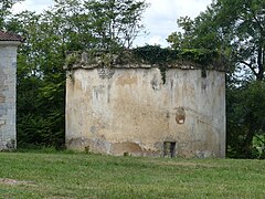 Vestiges du pigeonnier.