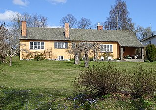 Villa Lind (tak, pelare och vissa fasader).