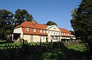 Villa Mendelsohn-Bartholdy mit Gärtnerwohnhaus, Waschhaus, Stallgebäude, Gartenanlage mit Platanenallee