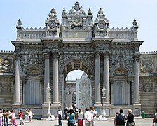 Puerta del Sultán del palacio Dolmabahçe