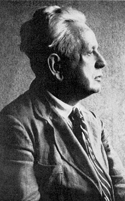 Black and white profile picture of Ernst Cassirer