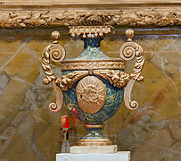 Tabernacle en bois sculpté du XVIIIe.