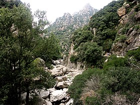 Les gorges d'Héric sont parcourues par un sentier pédestre jusqu'au hameau d'Héric.