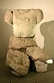 Sculpture d'un guerrier salyen de l'oppidum d'Entremont, probablement détruite lors du premier siège par les Romains en 123 av. J.-C..