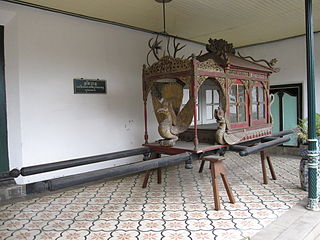 Wooden sedan chair