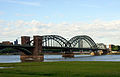 Kölner Südbrücke mit Bahnstromleitung Köln–Sindorf