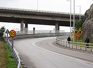 Trafikplats Gröndal med Gröndalsviadukten i bakgrunden.