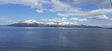 Vue de Vannøya depuis le Vannsundet