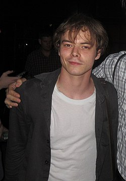 Charlie Heaton år 2017.