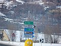 Signalisation bilingue italien-français à la jonction A5-RN27 au Villair de Quart.