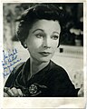 An autographed photo of Vivien Leigh dedicated to Mia Kuryluk in 1957 when she and her husband Laurence Olivier paid a visit to the Kuryluks' home on Frascati Street in Warsaw, photographer unknown, archive of Ewa Kuryluk.