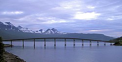 View of the Årstein bridge over the Gratangsfjorden