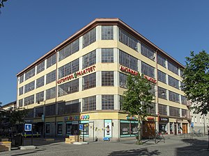 Automobilpalatset, Jönköping, bland Sveriges första.