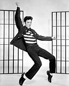 Elvis Presley em Jailhouse Rock (1957)