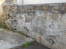 Vestige de l'ancienne église.