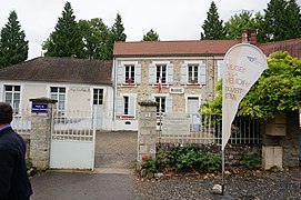 Mairie qui abrite le musée.