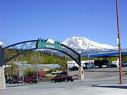Entrance to Weed in 2004, with Mount Shasta in the background