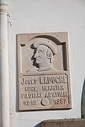 Photographie d’une stèle à la mémoire de Joseph Laduche.