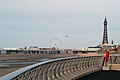 La jetée centrale avec la tour de Blackpool en arrière-plan.