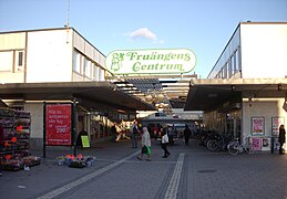 Le centre commercial Fruängens centrum en 2010.