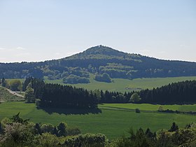 Vue du Hohe Acht depuis l'est.