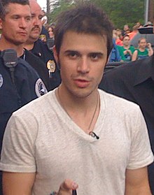 Kris Allen di Conway, Arkansas pada 8 Mei 2009.