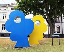 Skulptur Lovers vor dem Rathaus