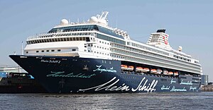 Mein Schiff 2 на праздновании 522 годовщины Гамбургского порта