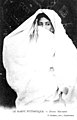 امرأة مغربية ترتدي الحيك سنة 1900