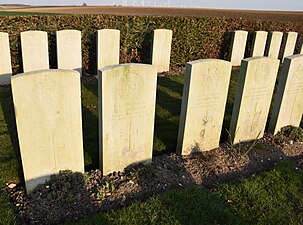 Les tombes de soldats du Royal Engineers tombés le 3 juin 1917.