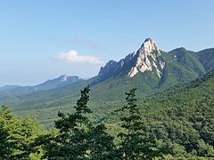 미시령옛길에서 본 울산바위