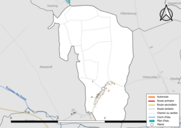 Carte en couleur présentant le réseau hydrographique de la commune