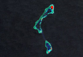 Image satellite des atolls d'Elato (au nord) et de Lamolior (au sud).