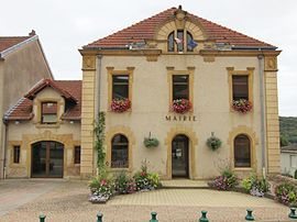 The town hall in Saulny