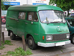 Fourgon Mercedes-Benz L206D partiellement vitré