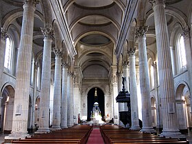 La nef de la basilique.