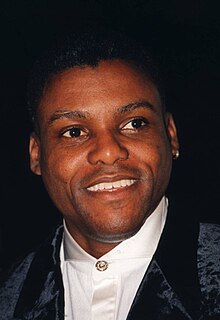 Photo of Carl Lewis in 1996.