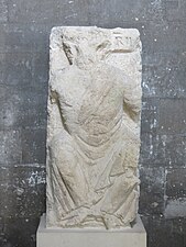 Photo d'une sculpture d'un Christ en majesté provenant de la cathédrale romane